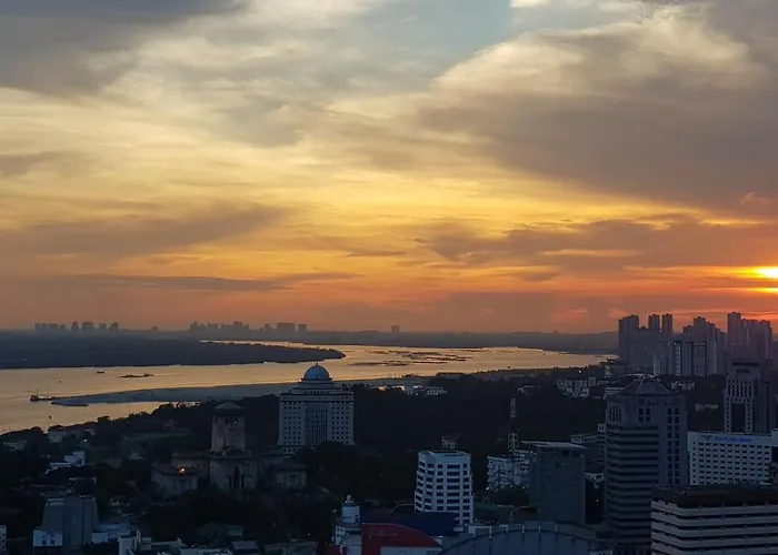 Luxury Penthouse R&F Princess Cove City View Condo