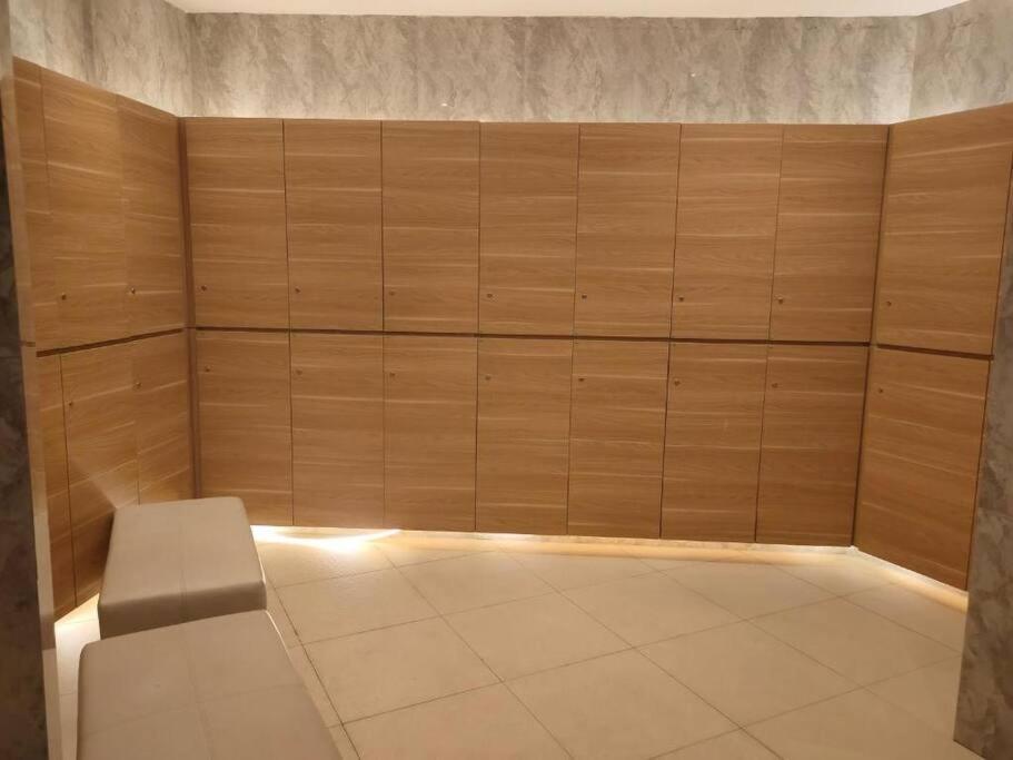 Apartment Luxury Penthouse R&f Princess Cove City View *