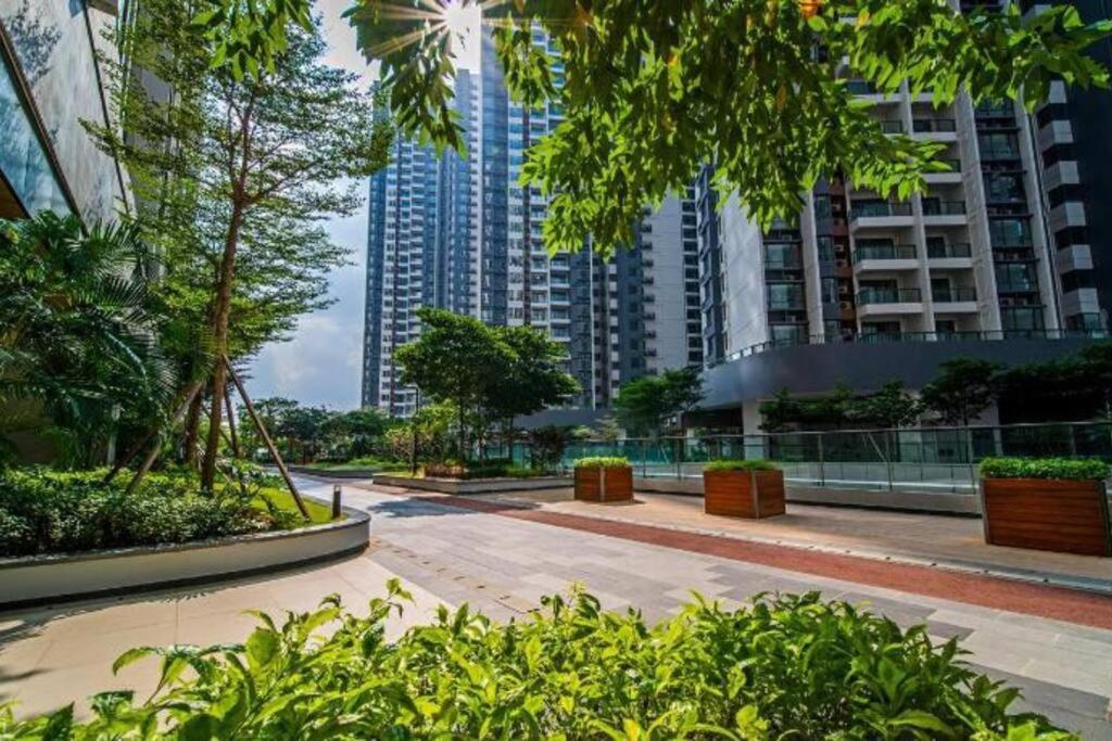 Apartment Luxury Penthouse R&f Princess Cove City View